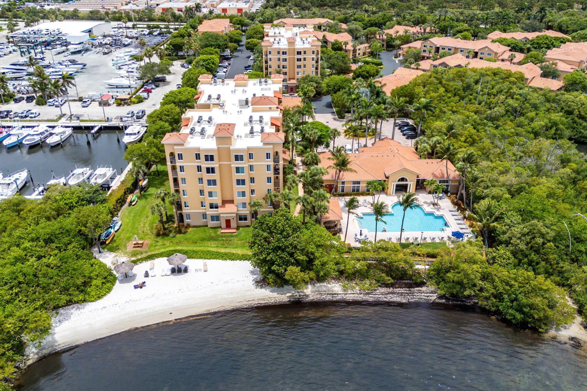 400 Scotia Drive, Unit 305, Hypoluxo, FL 33462 Photo