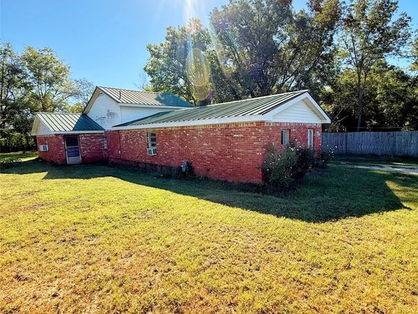 408 S Oliphant, Holdenville, OK 74848
