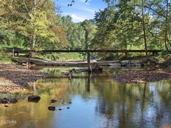 5935 New River Hwy, Briceville, TN 37710