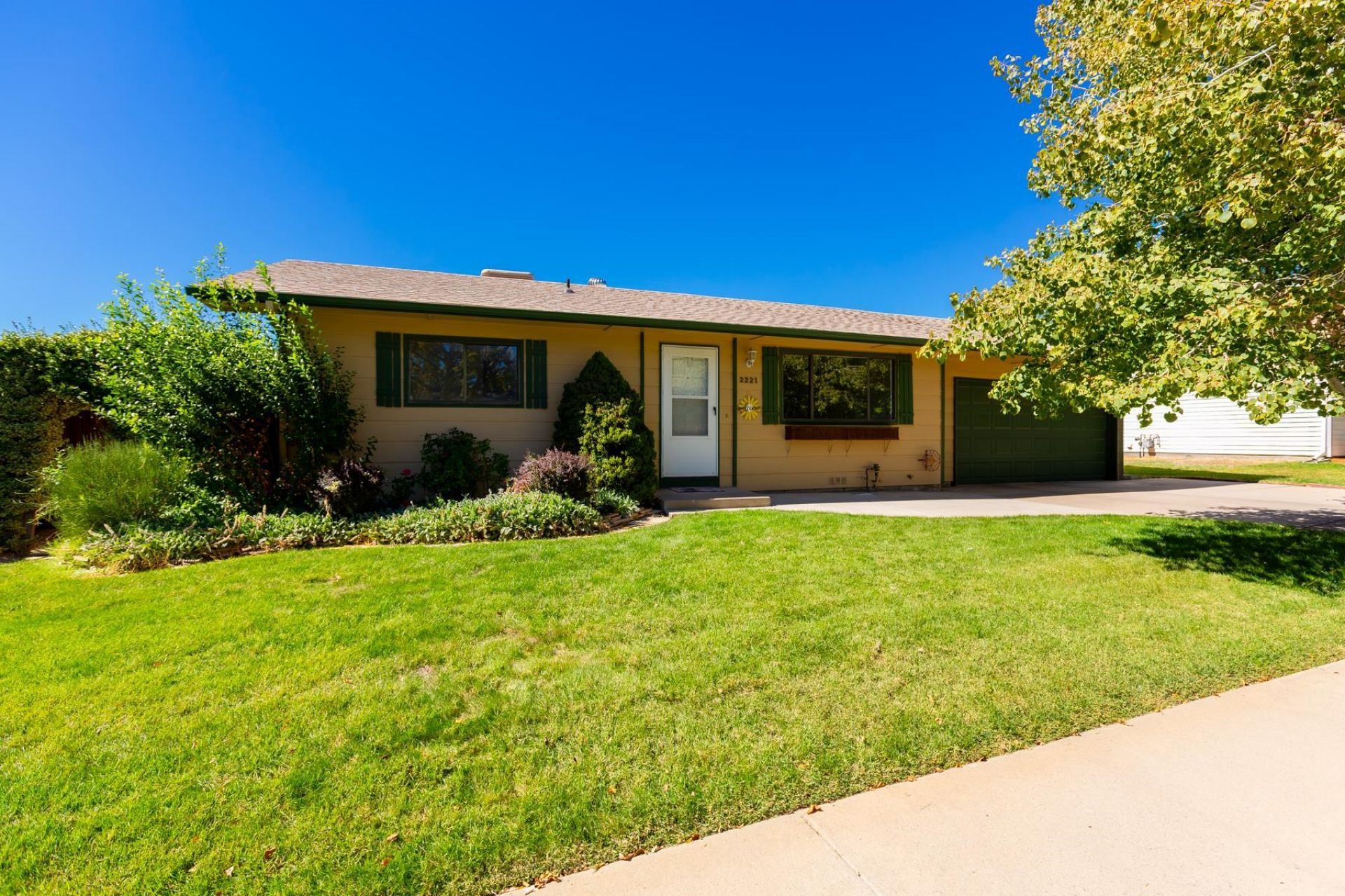 2221 N 17th Circle, Grand Junction, CO 81501 Main Photo