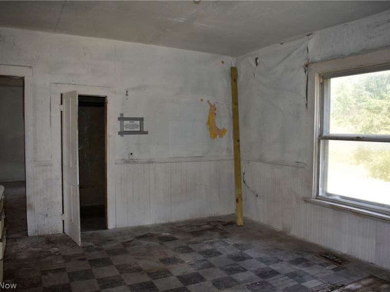 5050 Villa Marie Road, Lowellville, OH 44436 Photo 4