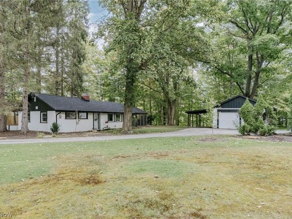 18535 Geauga Lake Road , Chagrin Falls, OH 44023