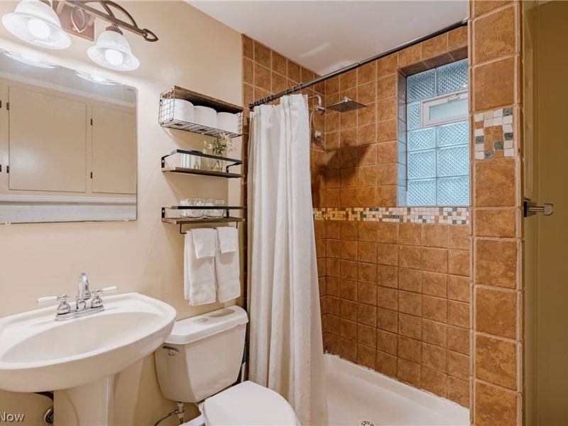18535 Geauga Lake Road , Chagrin Falls, OH 44023 Photo 17