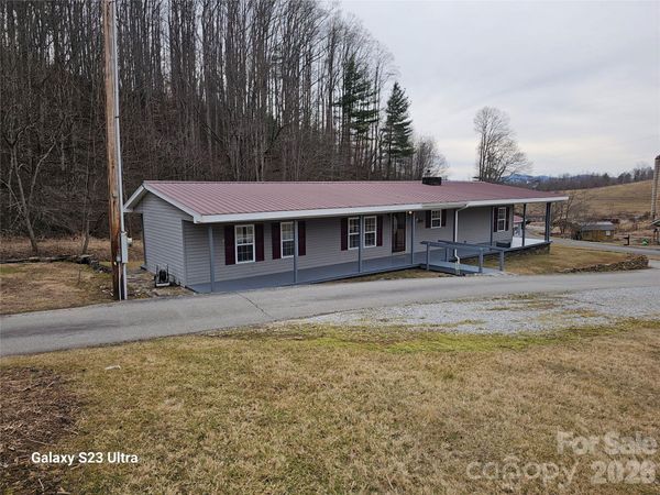 656 Water Street , Bakersville, NC 28705