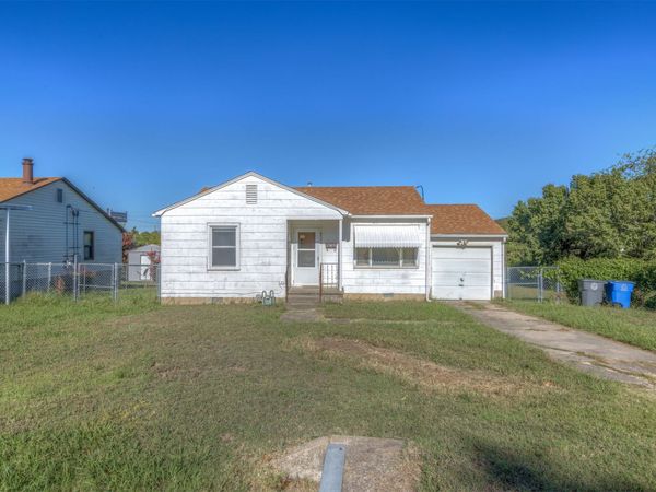 4534 S 32nd West Avenue , Tulsa, OK 74107