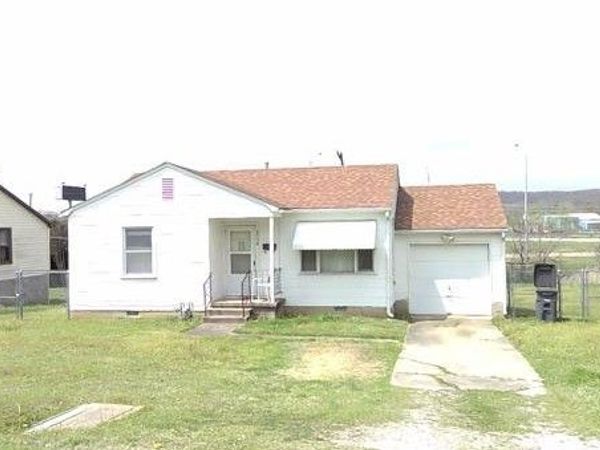 4534 S 32nd West Avenue , Tulsa, OK 74107