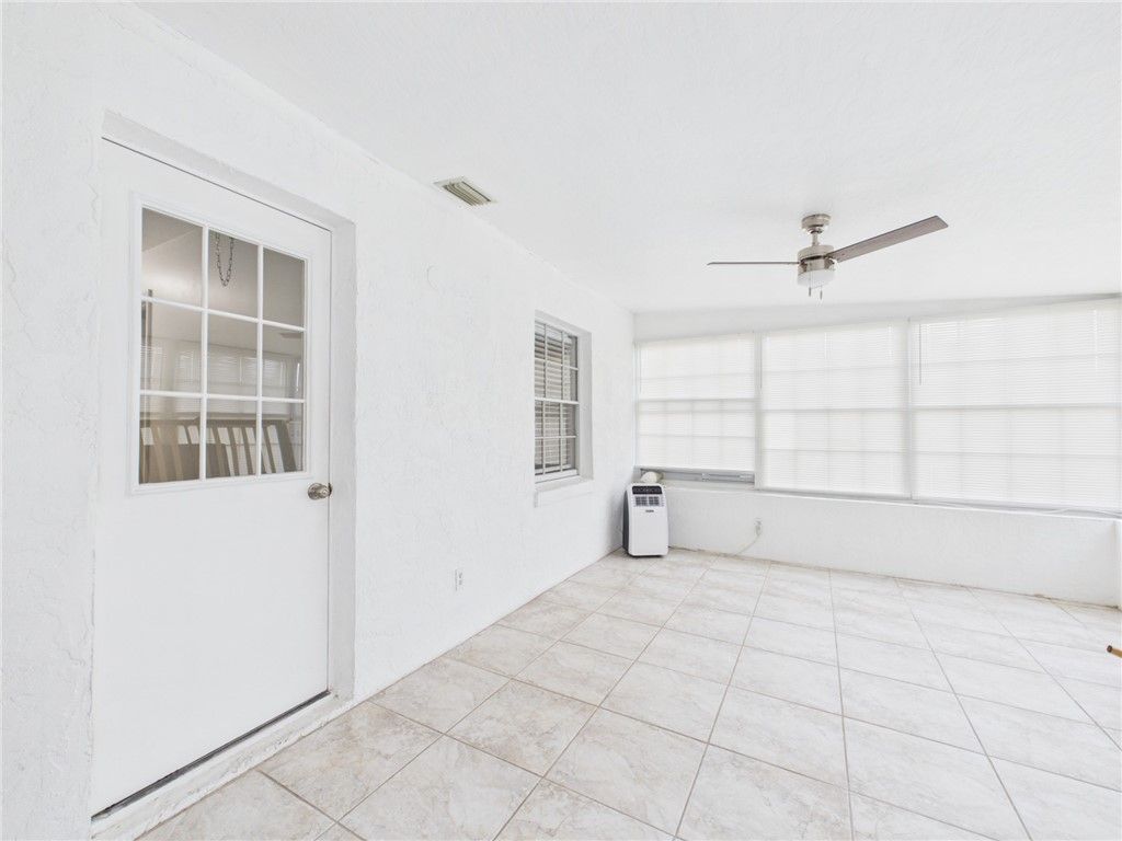 8520 Us Highway 1, Unit 9, Micco, FL 32976 Photo