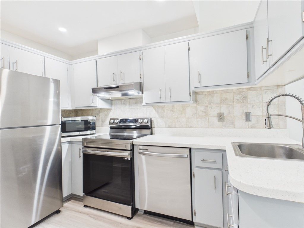8520 Us Highway 1, Unit 9, Micco, FL 32976 Photo