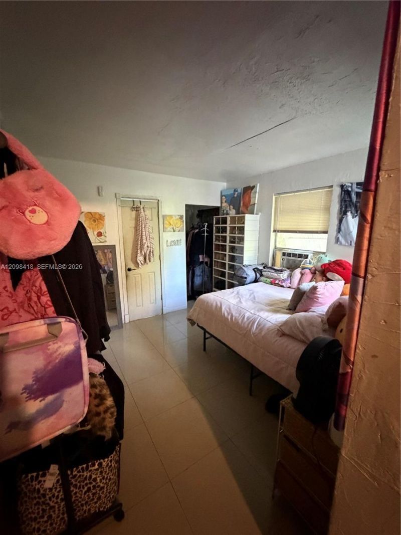 925 NW 52nd St , Miami, FL 33127 Photo