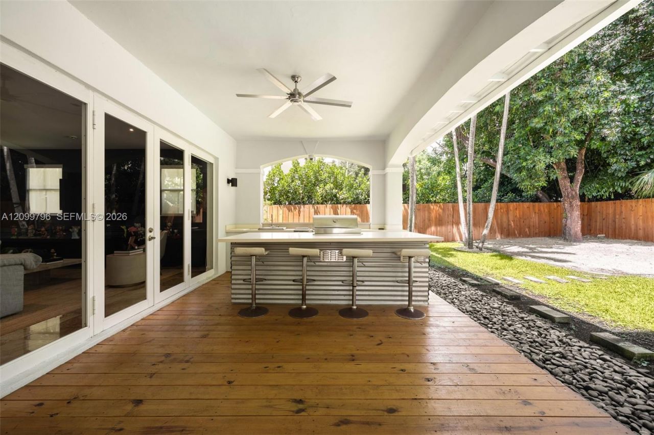 6021 SW 81 Street, South Miami, FL 33143 Photo