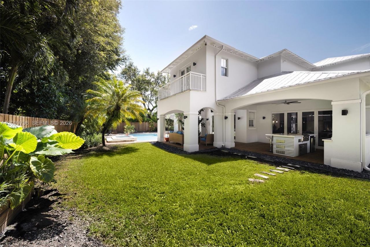 6021 SW 81 Street, South Miami, FL 33143 Photo
