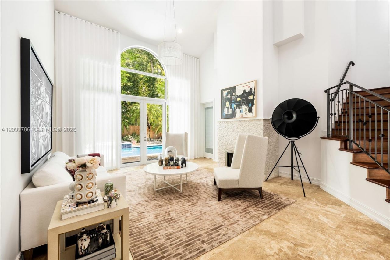 6021 SW 81 Street, South Miami, FL 33143 Photo