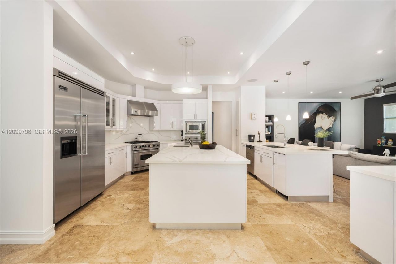 6021 SW 81 Street, South Miami, FL 33143 Photo