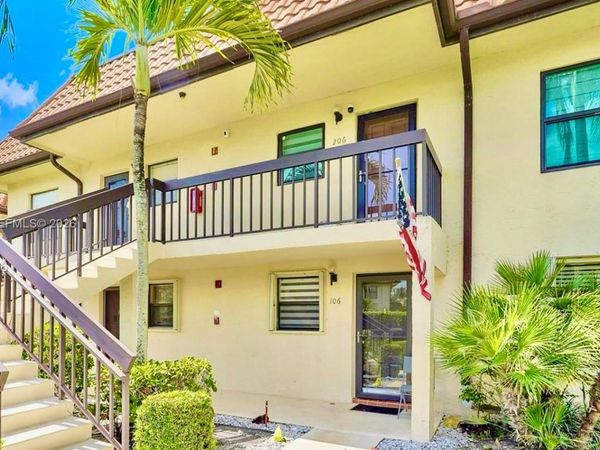 7142 Golf Colony Ct, Unit 206, Lake Worth, FL 33467
