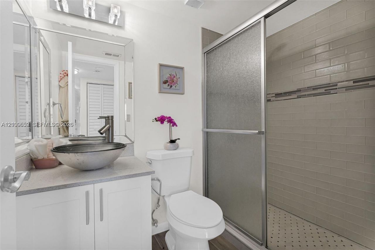 7142 Golf Colony Ct, Unit 206, Lake Worth, FL 33467 Photo