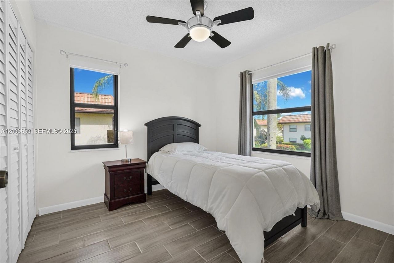 7142 Golf Colony Ct, Unit 206, Lake Worth, FL 33467 Photo