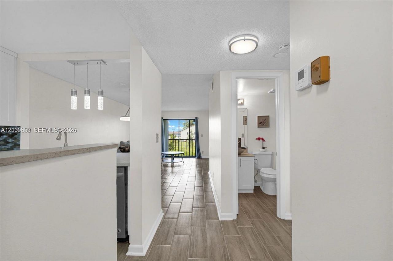 7142 Golf Colony Ct, Unit 206, Lake Worth, FL 33467 Photo
