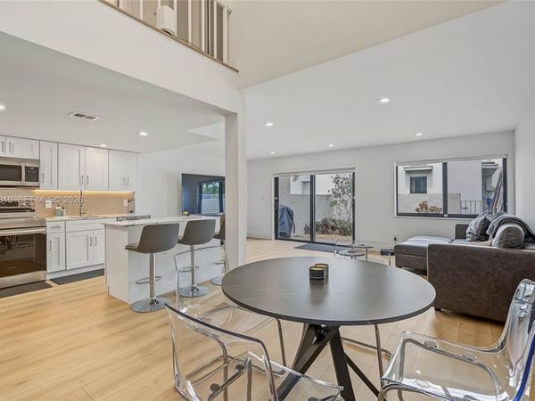 2607 N 40th Ave , Hollywood, FL 33021