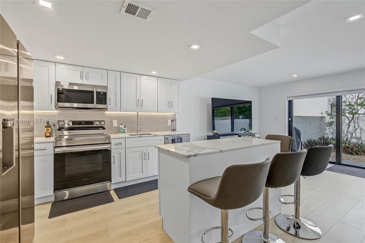 2607 N 40th Ave , Hollywood, FL 33021 Photo