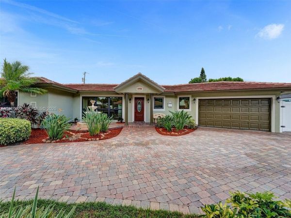 2756 NE 33rd St , Fort Lauderdale, FL 33306