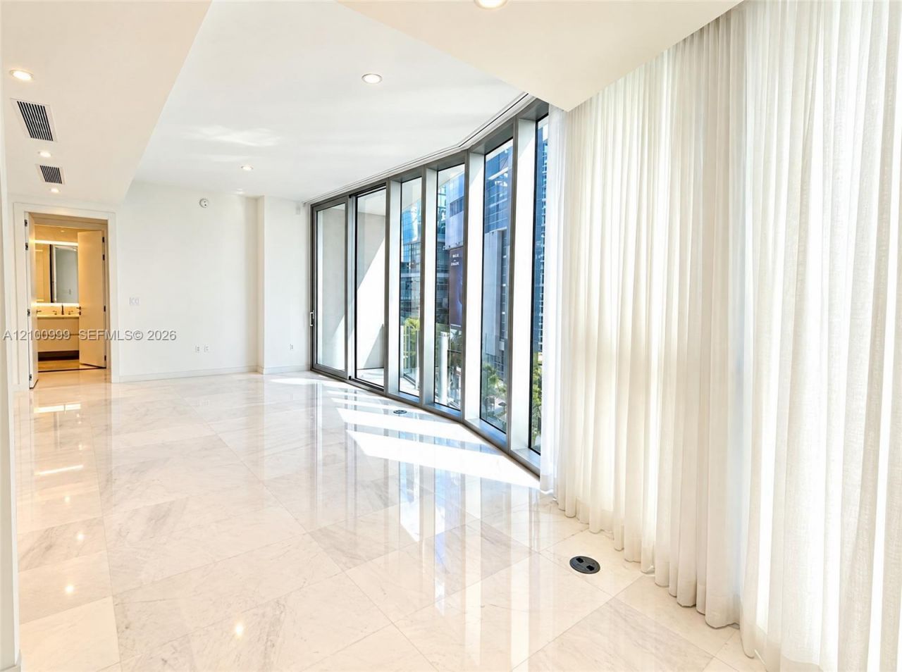 300 Biscayne Boulevard Way , Unit 506E, Miami, FL 33131 Photo