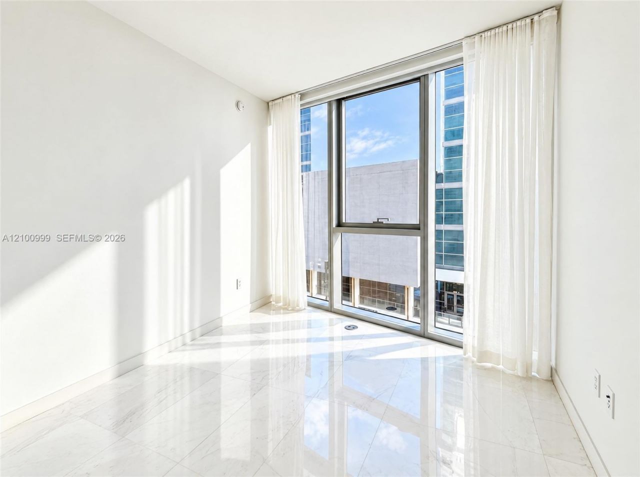 300 Biscayne Boulevard Way , Unit 506E, Miami, FL 33131 Photo