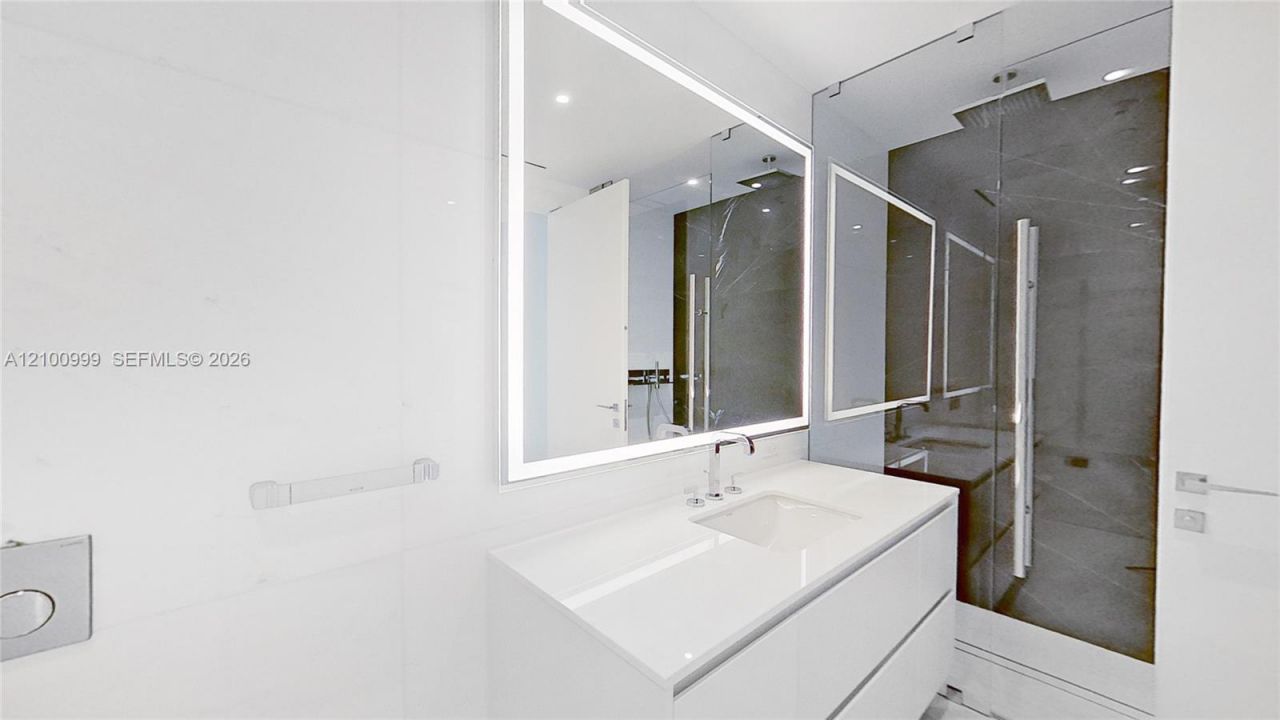 300 Biscayne Boulevard Way , Unit 506E, Miami, FL 33131 Photo