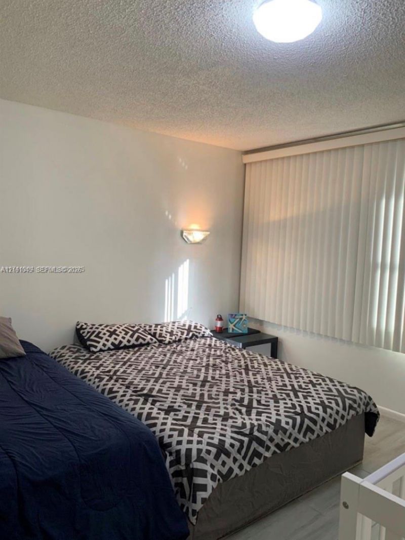 300 Berkley Rd, Unit 312, Hollywood, FL 33024 Photo