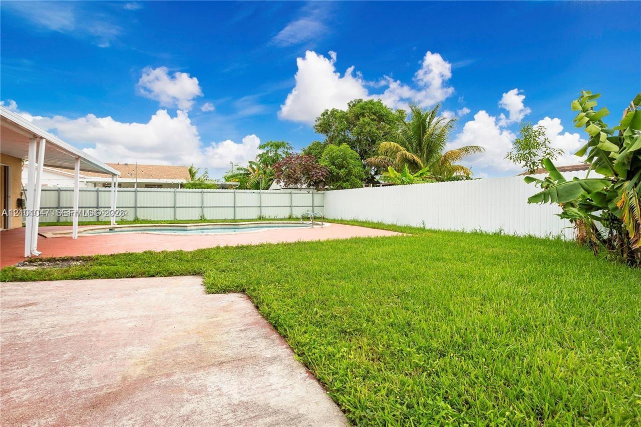 112 NE 206th Ter, Miami Gardens, FL 33179 Photo
