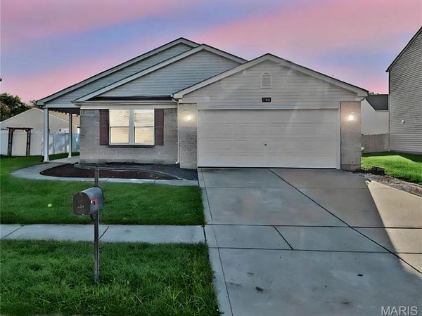 459 Falling Leaf Way, Mascoutah, IL 62258