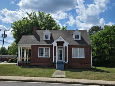815 Griffin Street, Farmville, VA 23901