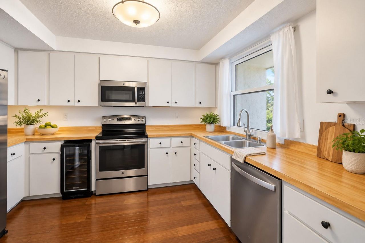 5030 Marsh Field Road, Unit 22, Sarasota, FL 34235 Photo