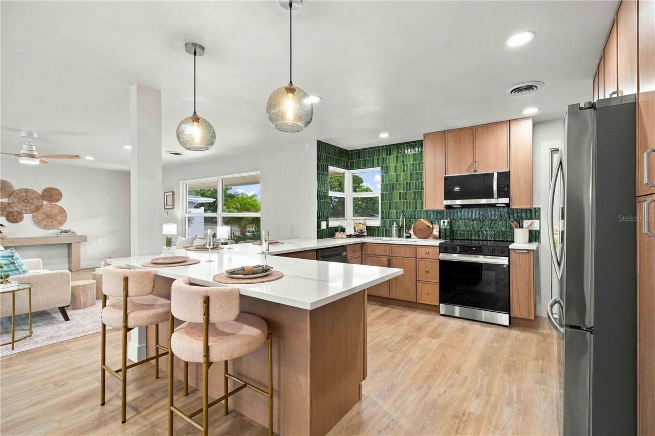 9911 Royal Palm Drive, Bradenton, FL 34210 Photo