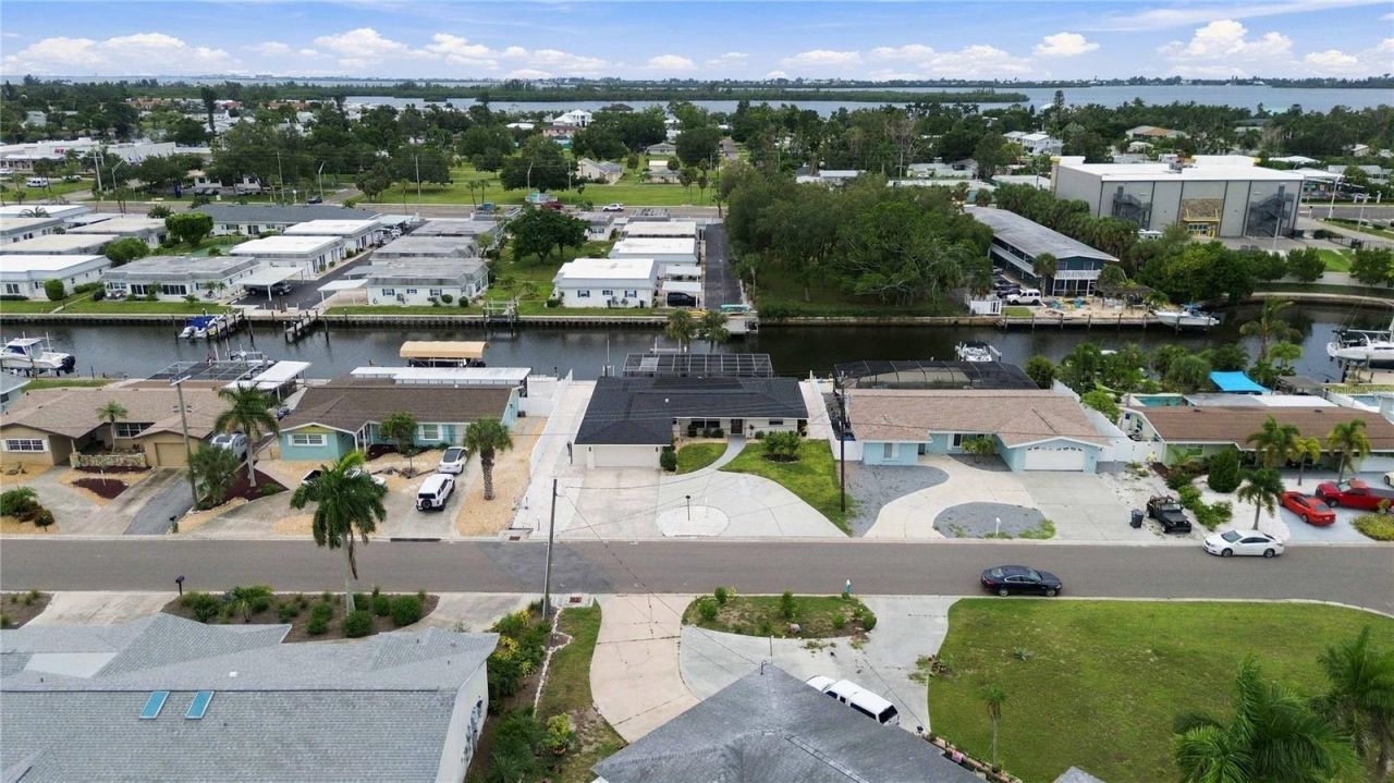 9911 Royal Palm Drive, Bradenton, FL 34210 Photo