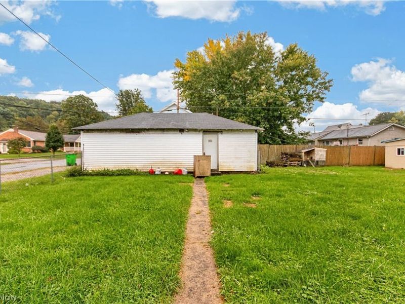 1950 Carolina Street NW, Dover, OH 44622 Photo 24
