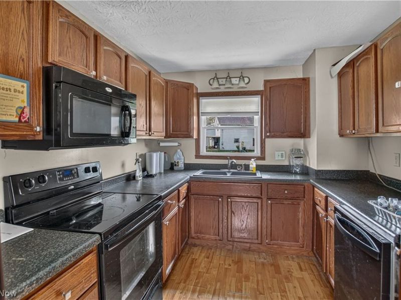 1950 Carolina Street NW, Dover, OH 44622 Photo 4