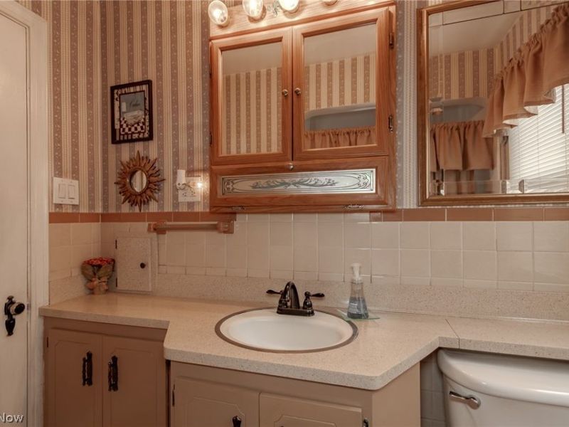 28618 Gilchrist Drive, Willowick, OH 44095 Photo 13