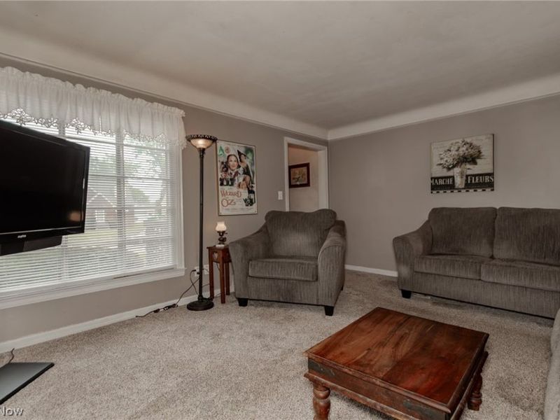 28618 Gilchrist Drive, Willowick, OH 44095 Photo 8