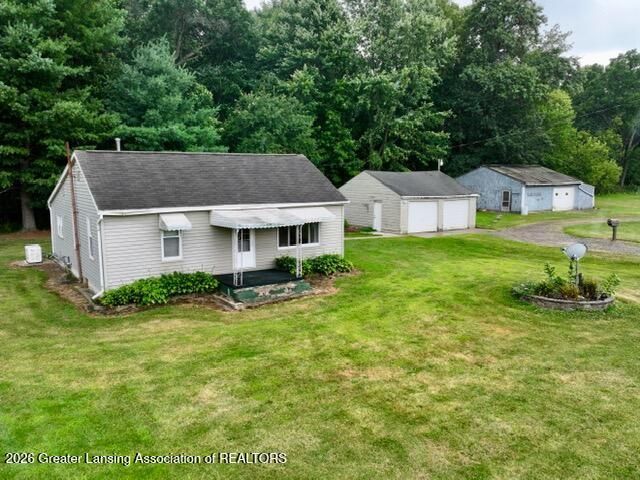 5679 Kinneville Road, Eaton Rapids, MI 48827 Main Photo