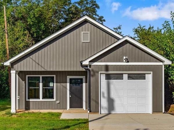 710 Dick Street , Greensboro, NC 27403