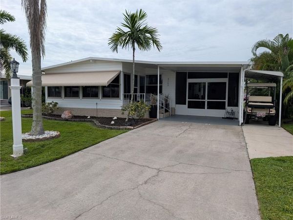 3165 Mercury LN , NORTH FORT MYERS, FL 33903