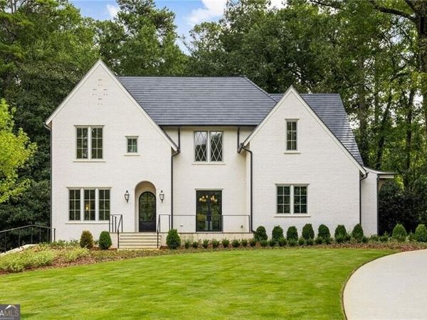 1347 W Wesley Road NW, Atlanta, GA 30327