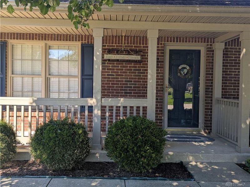 1940 Shady Oak Court, Springfield, OH 45502 Photo 2