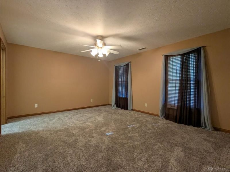 1940 Shady Oak Court, Springfield, OH 45502 Photo 8