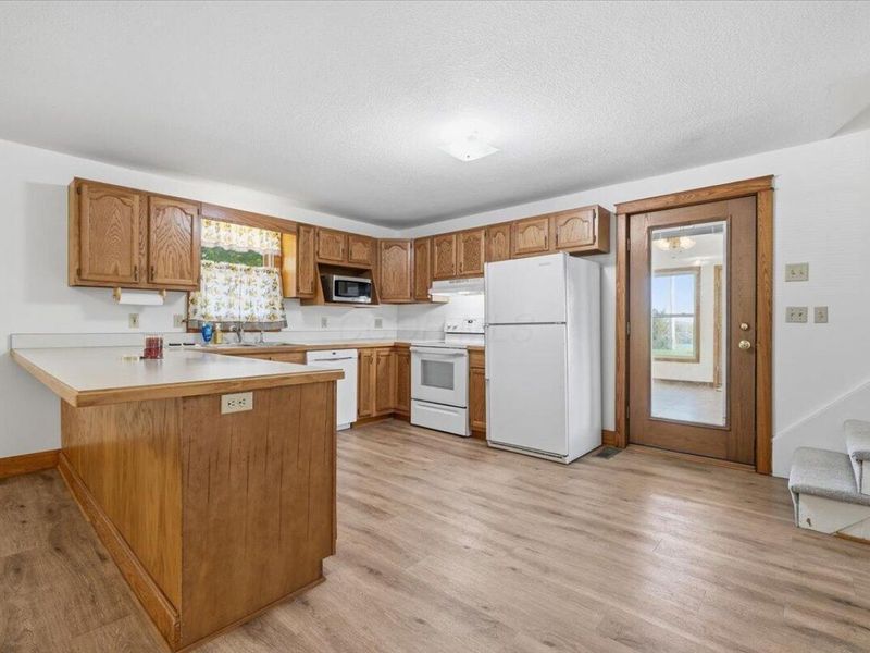 7522 Martinsburg Road, Mount Vernon, OH 43050 Photo 9