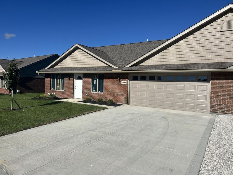 1215 Ashford Drive , Marysville, OH 43040 Photo 2