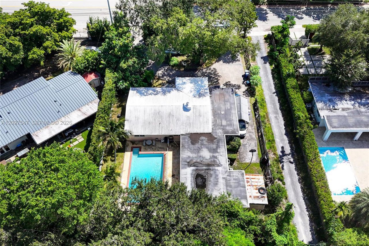 6851 Sunset Dr , South Miami, FL 33143 Photo