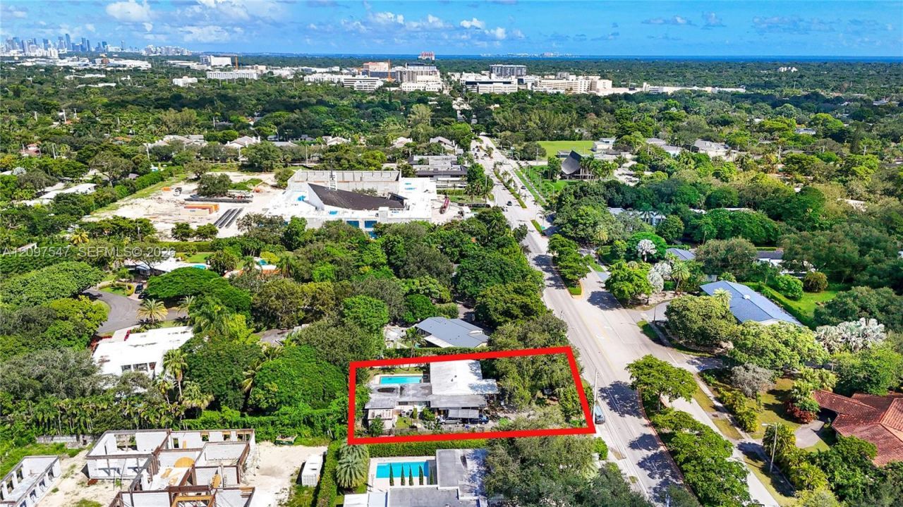 6851 Sunset Dr , South Miami, FL 33143 Photo