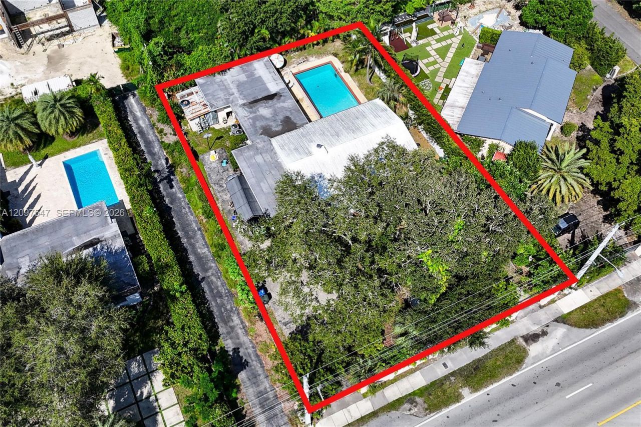 6851 Sunset Dr , South Miami, FL 33143 Photo