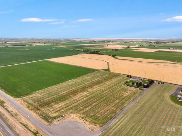 3962 N 2405 E, Filer, ID 83328